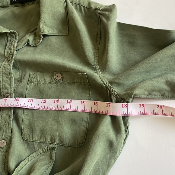 - Sanctuary Military Style Open
Abdomen Shirt Dress Size:XS - Picture 13 of 17